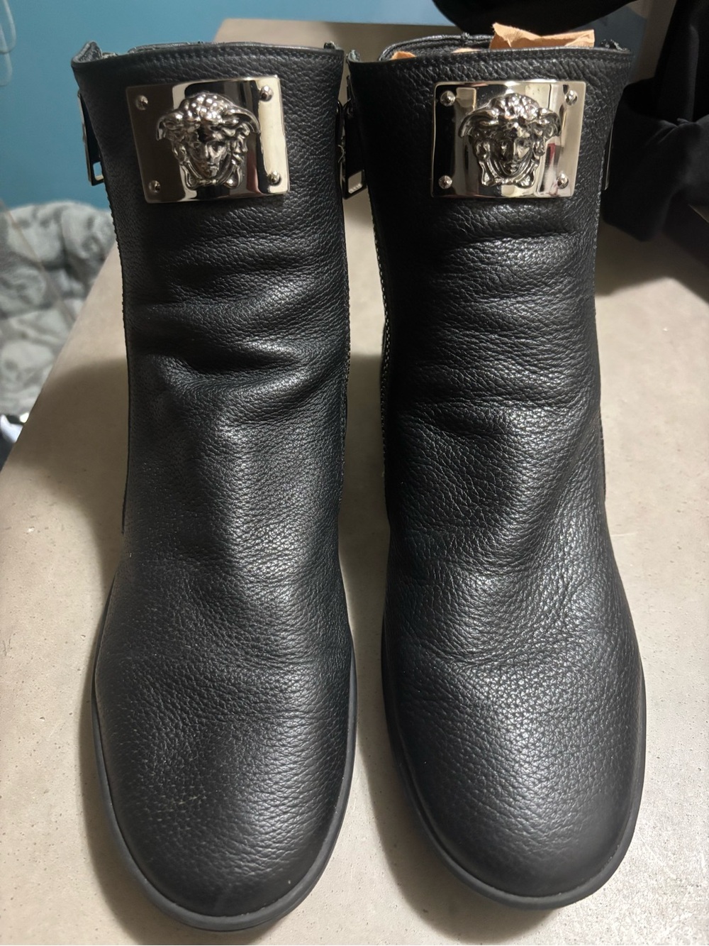 Versace Men’s Black Leather Medusa Zip Ankle Boots EU 42